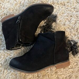 Cat & Jack Girls Size 8 Black Ankle Boots